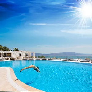 charm-beach-hotel.aegeanhotels.net/